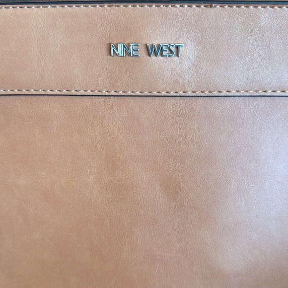 Nine West Crossbody - Picture 3 of 10